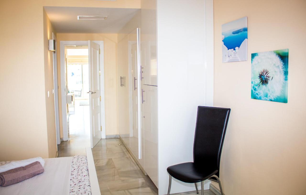 Puerto Marina Luxury Apartment With Sea Views เบนัลมาเดนา ภายนอก รูปภาพ