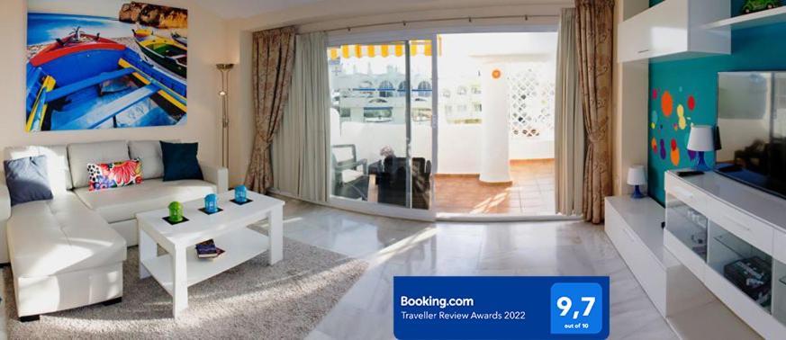 Puerto Marina Luxury Apartment With Sea Views เบนัลมาเดนา ภายนอก รูปภาพ
