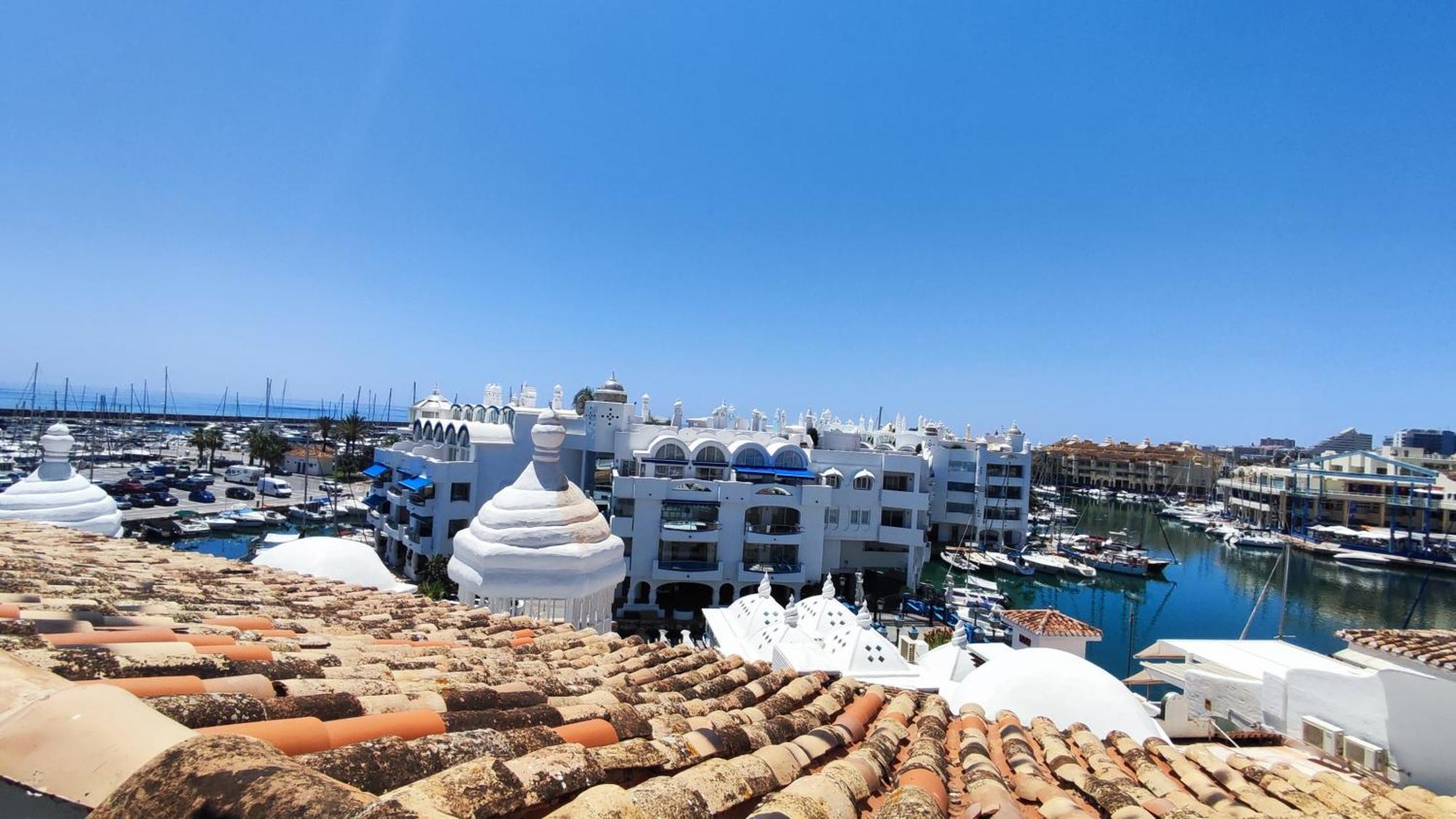 Puerto Marina Luxury Apartment With Sea Views เบนัลมาเดนา ภายนอก รูปภาพ