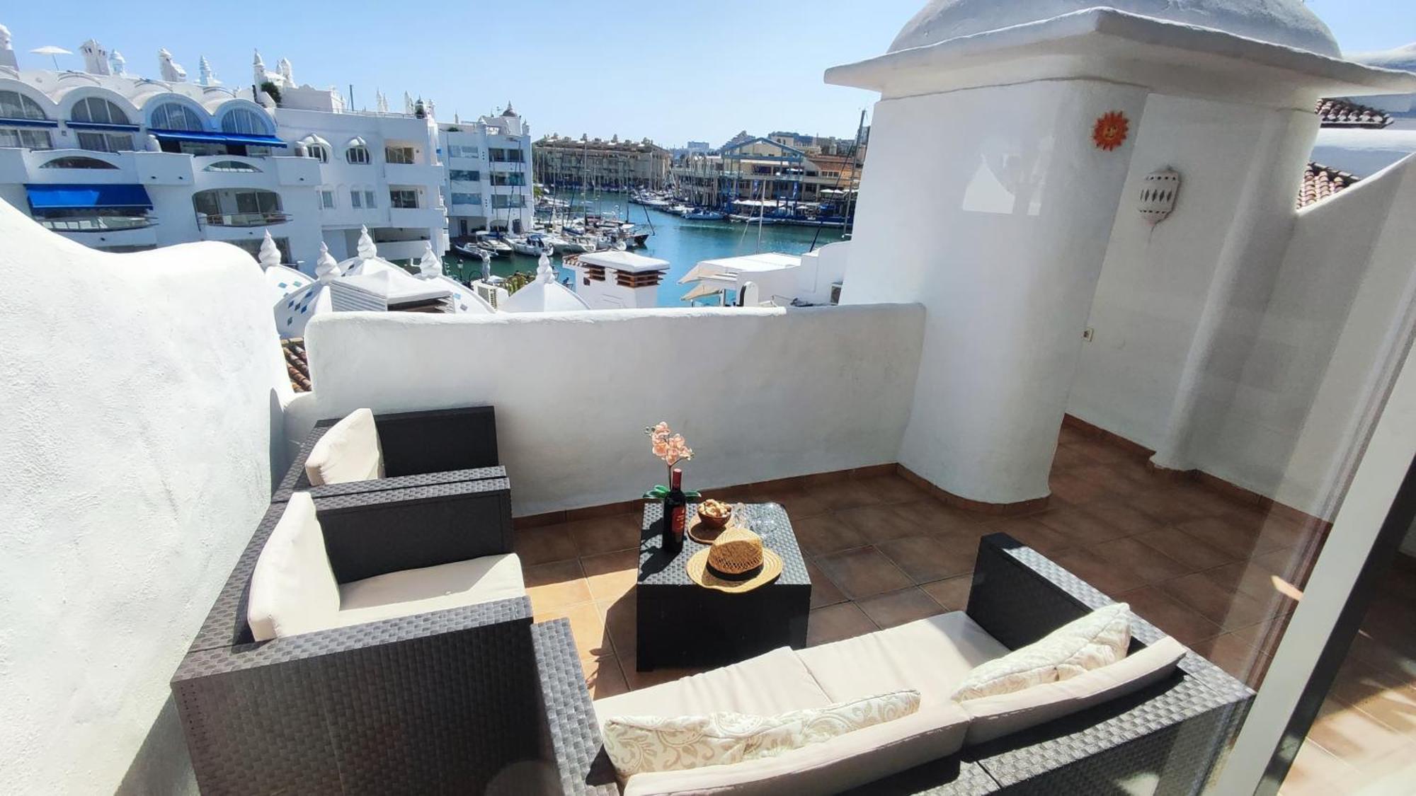Puerto Marina Luxury Apartment With Sea Views เบนัลมาเดนา ภายนอก รูปภาพ